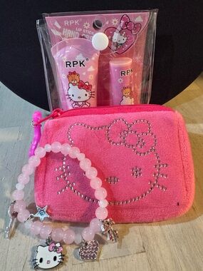 Hello Kitty Pink Bundle Set